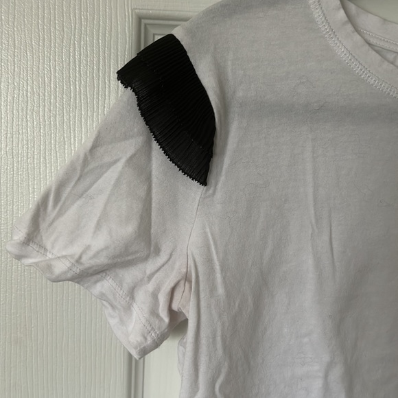 BUNDLE 3/$12 Zara Short Sleeve Tee Shirt with Shoulder Detail - Picture 2 of 4